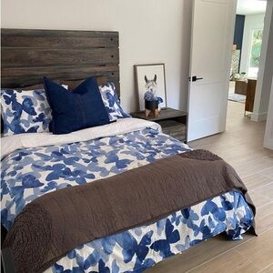 King size NEVER USED West elm duvet cover and sham